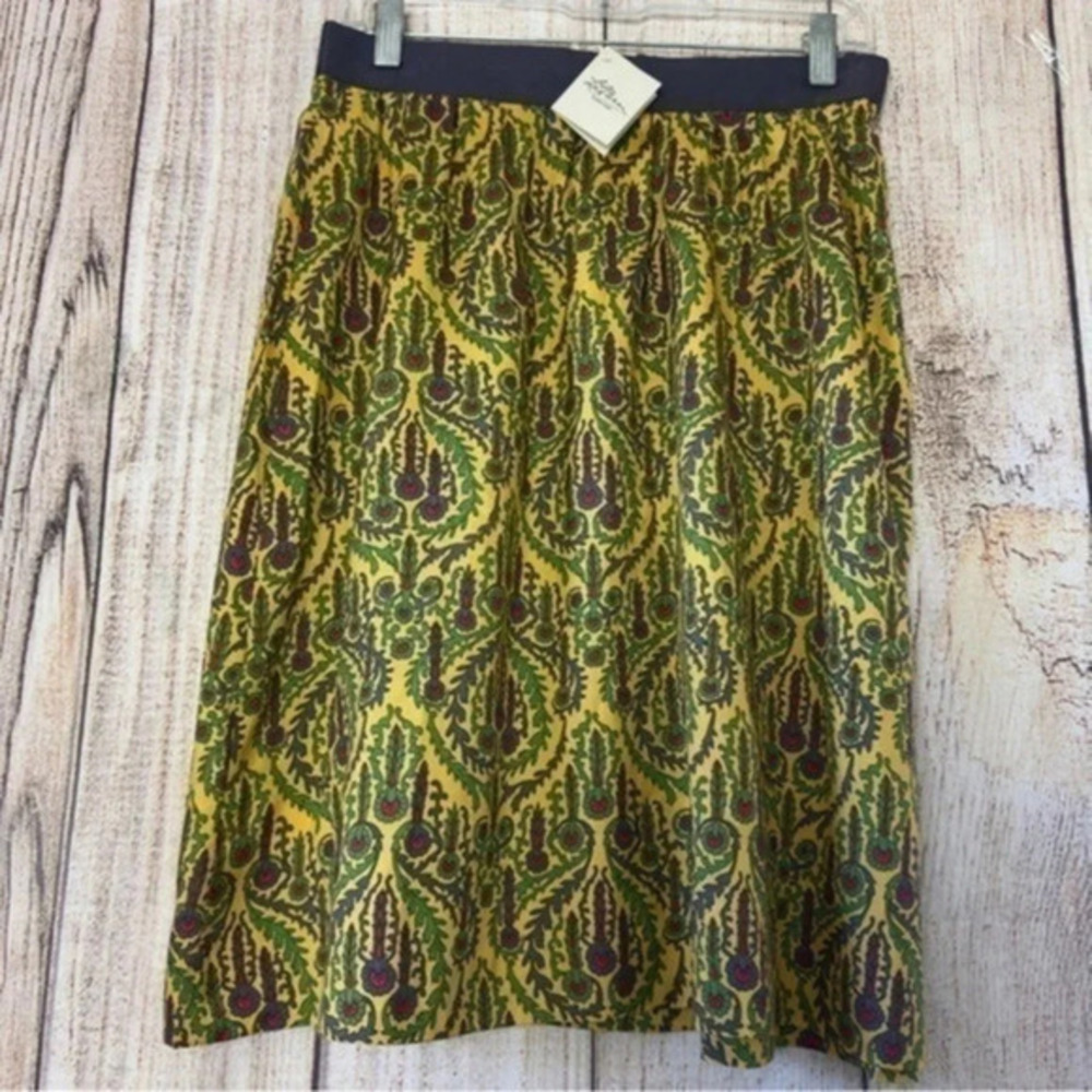 L.L bean Womens Silk Skirt size 4